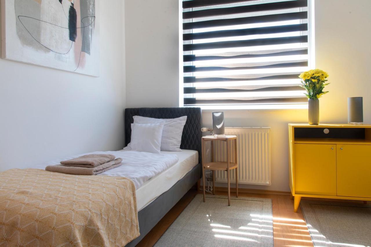 Balaton Lakeside Apartment *